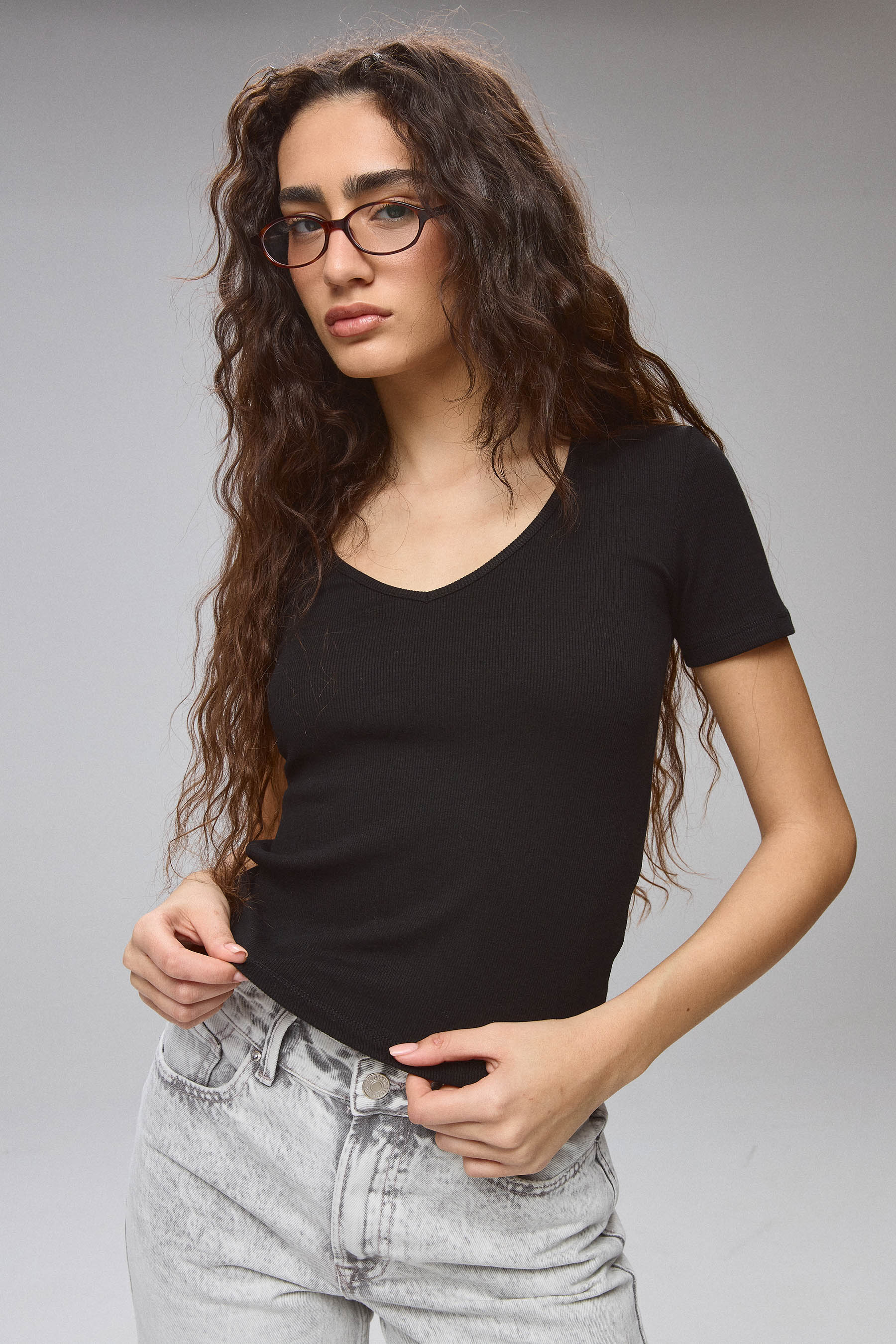 טישירט ריב מחשוף וי - Image 4