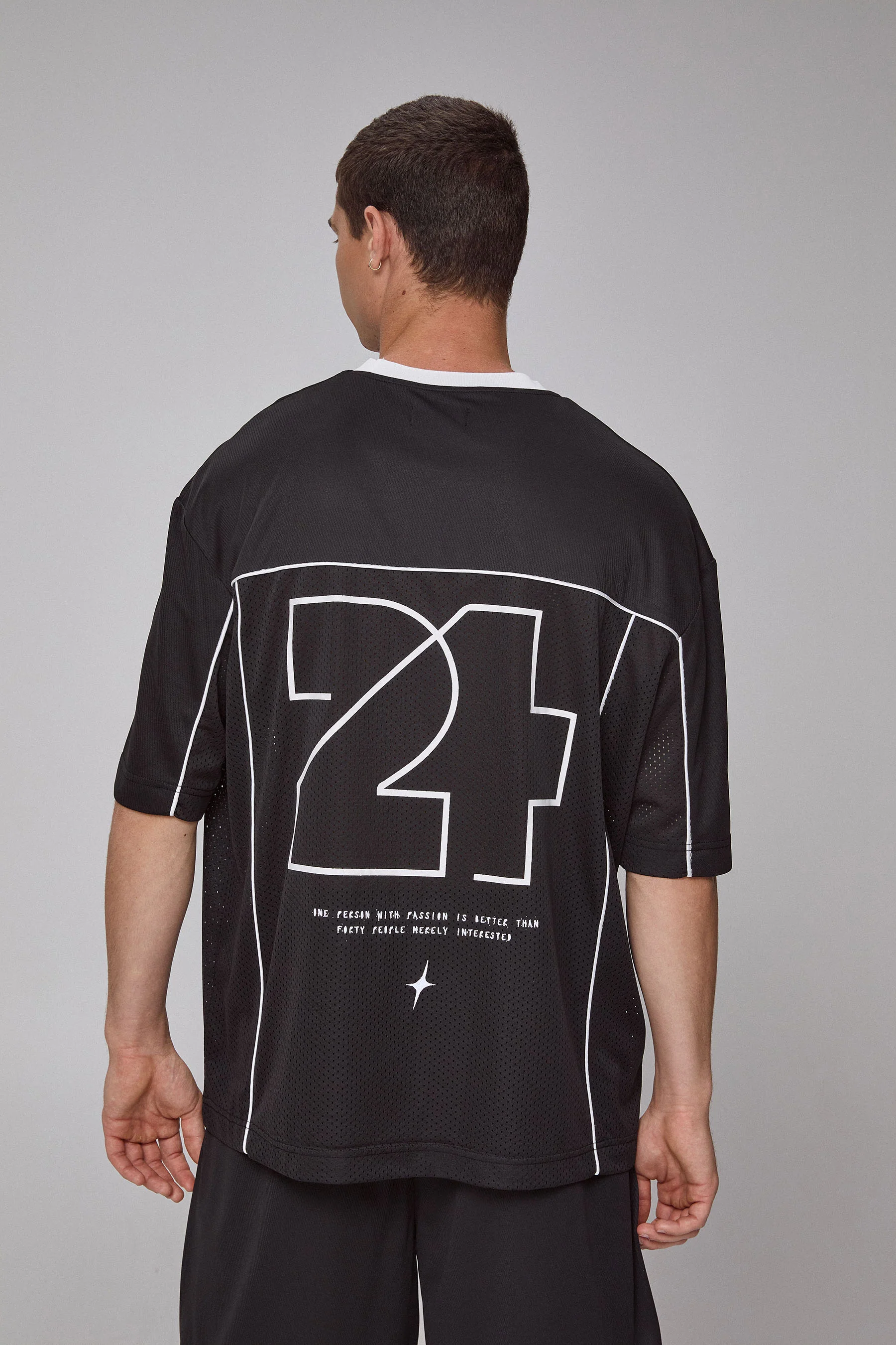 טישירט 24